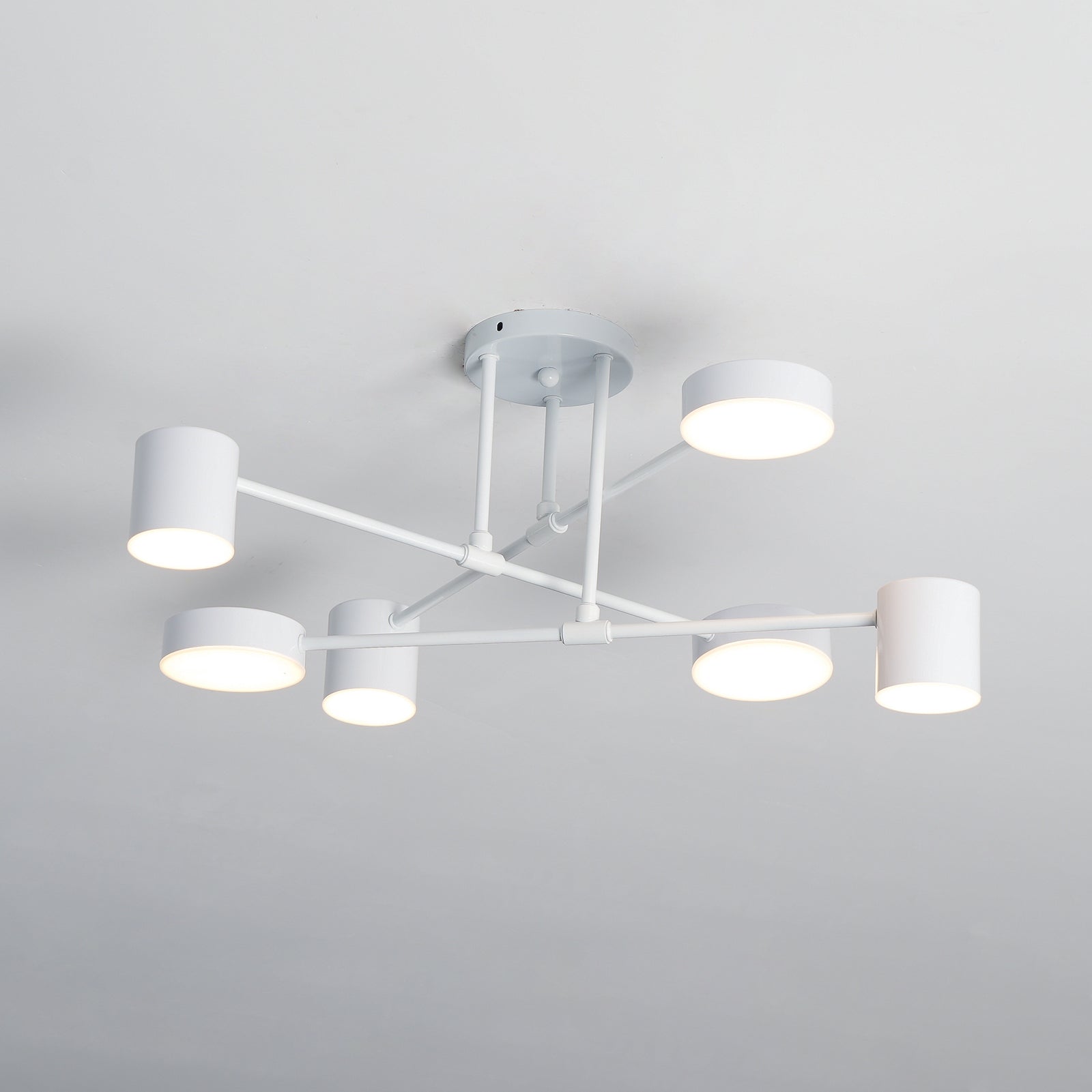 Lampa Sufitowa Nowoczesna z Sześcioma Cylindrycznymi Kloszami na Krzyżujących się Ramionach