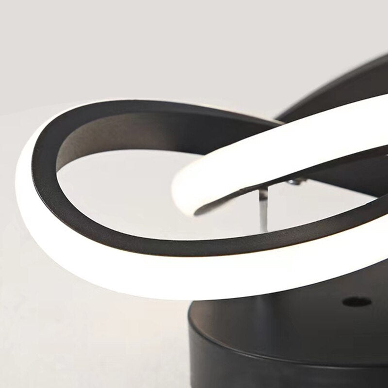 Lampa Sufitowa Nowoczesna z Wbudowanym LED i Przeplatanymi Pierścieniami