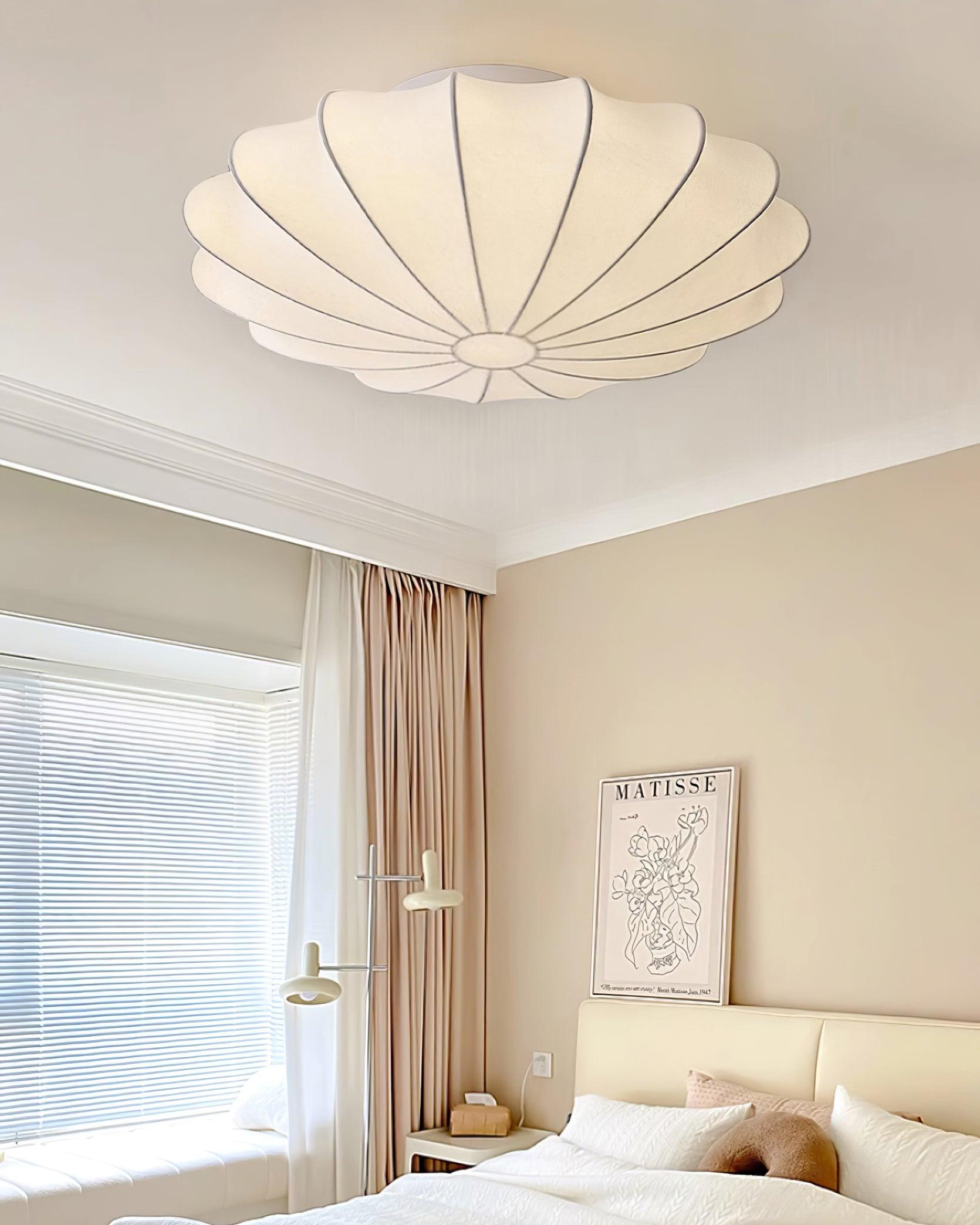 Lampa Sufitowa Retro z Jedwabnym Kloszem w Kształcie Kwiatu