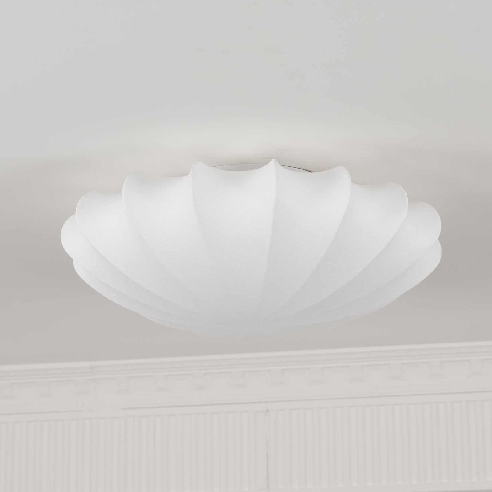 Lampa Sufitowa Retro z Jedwabnym Kloszem w Kształcie Kwiatu