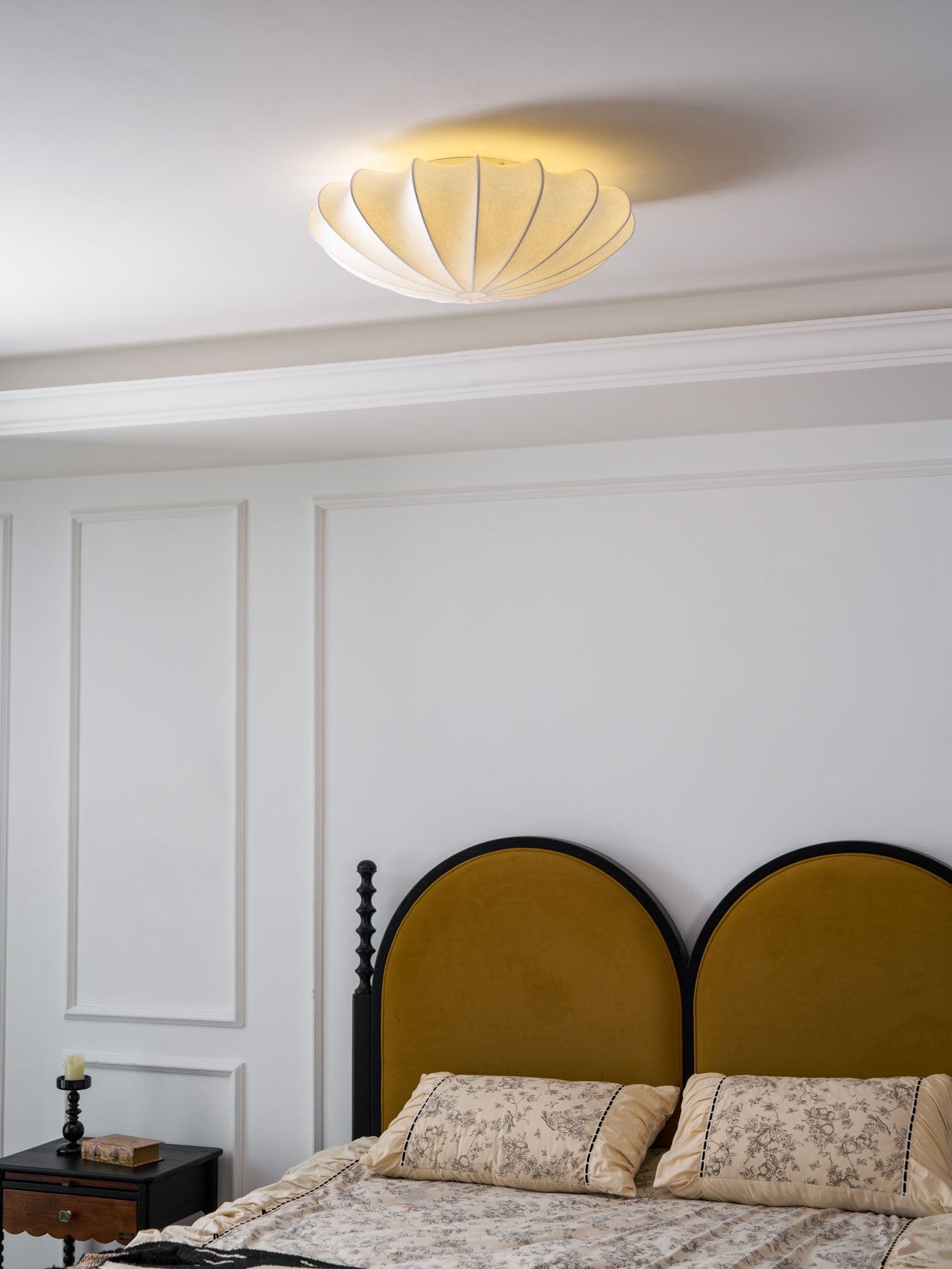 Lampa Sufitowa Retro z Jedwabnym Kloszem w Kształcie Kwiatu