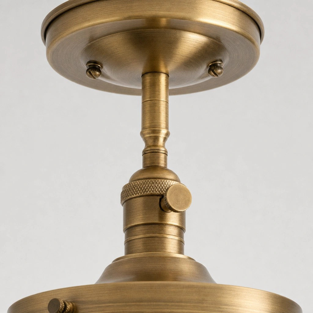 Lampa Sufitowa Retro z Mlecznym Kloszem w Paski na Złotym Stelażu