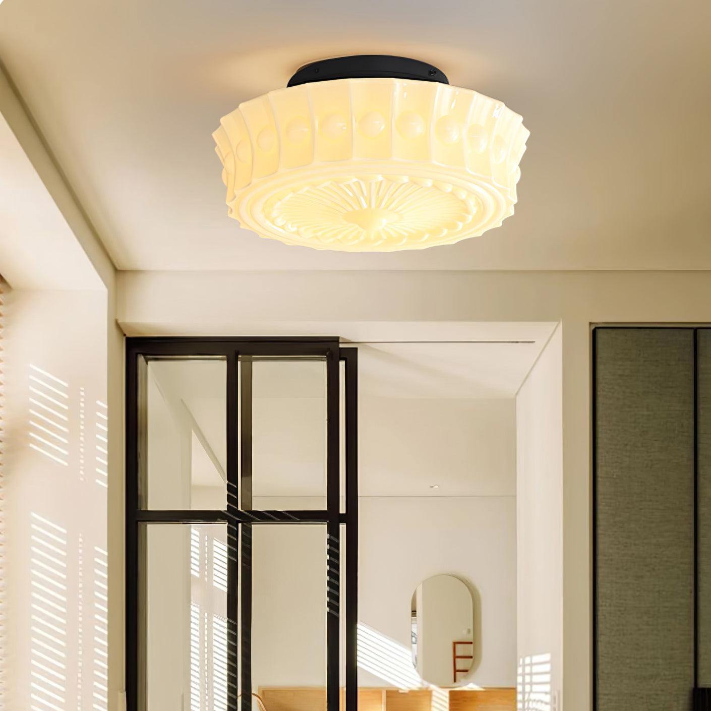 Lampa Sufitowa Retro z Ozdobnym Kloszem Szklanym