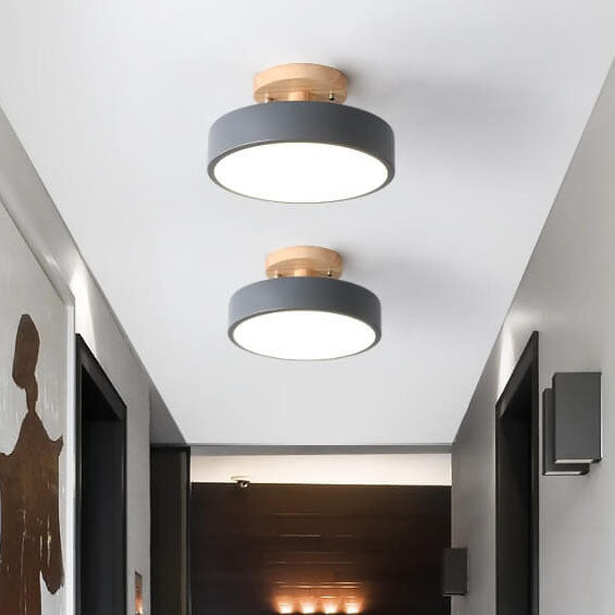Lampa Sufitowa Skandynawska Okrągła z Drewnianą Podstawą