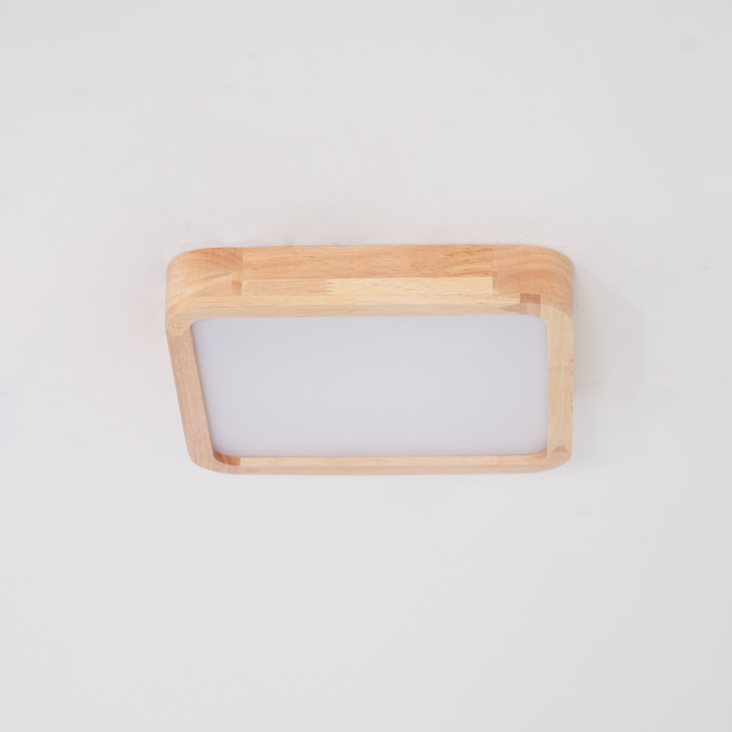 Lampa Sufitowa Skandynawska z Drewnianą Oprawą i Akrylowym Kloszem ##POS:67##