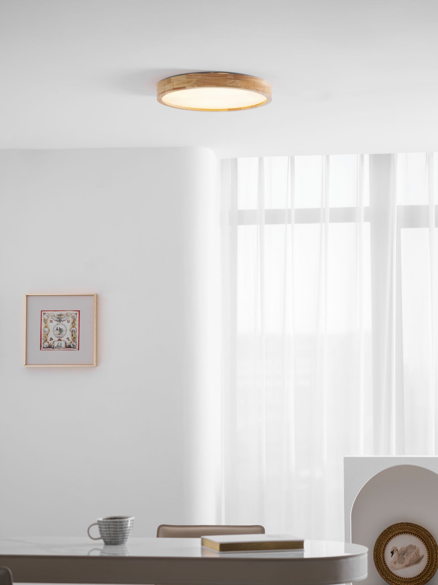 Lampa Sufitowa Skandynawska z Drewnianą Oprawą i Akrylowym Kloszem
