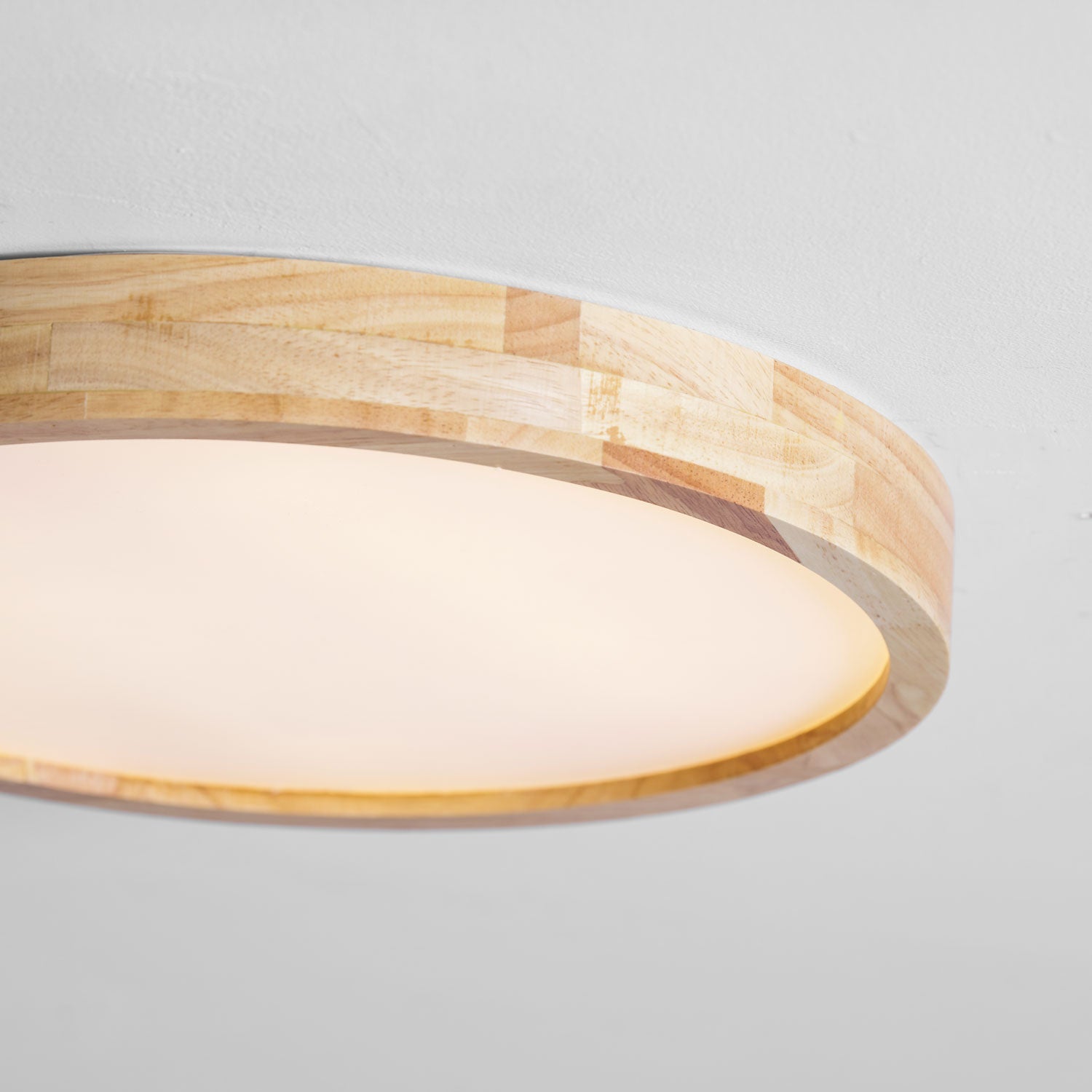 Lampa Sufitowa Skandynawska z Drewnianą Oprawą i Akrylowym Kloszem