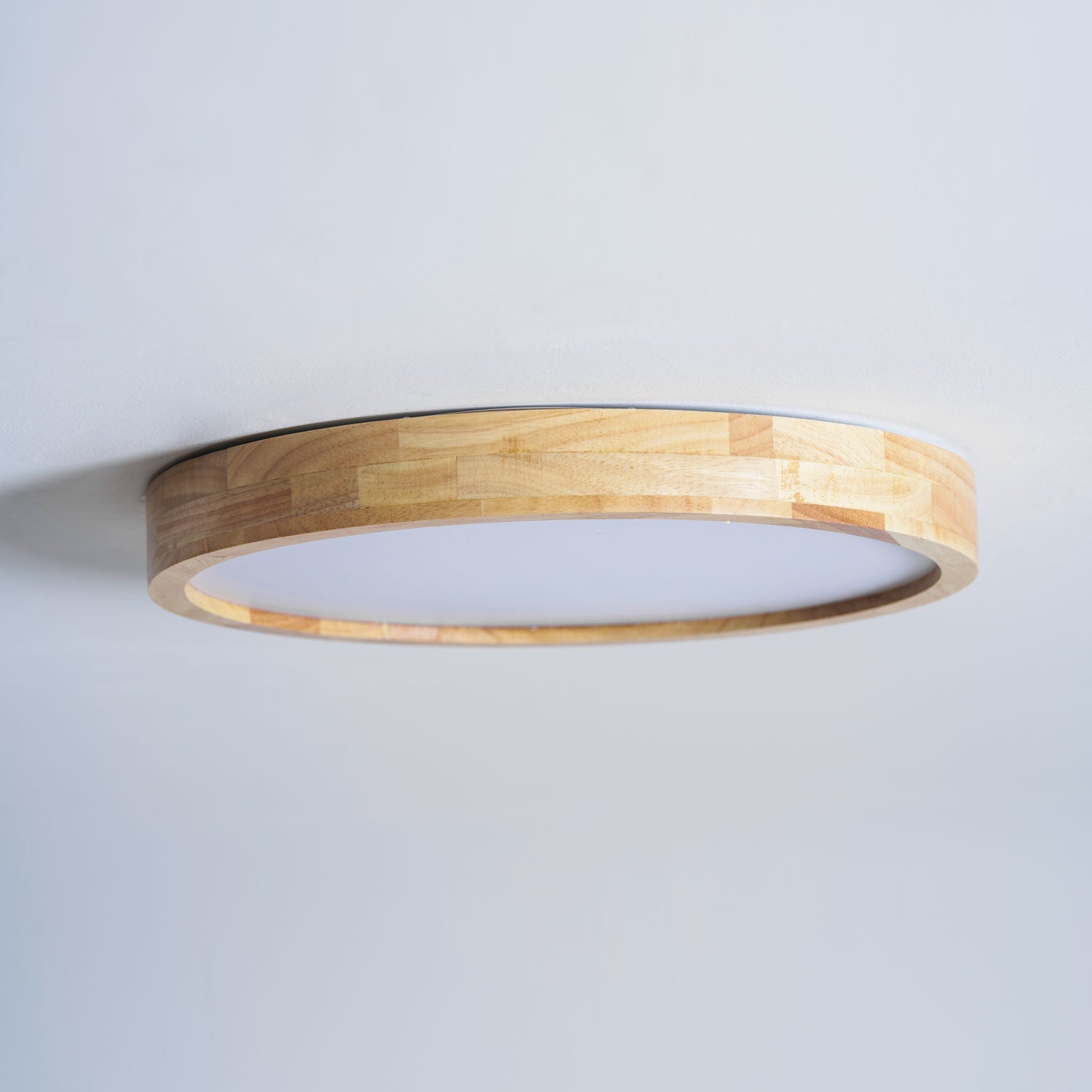 Lampa Sufitowa Skandynawska z Drewnianą Oprawą i Akrylowym Kloszem