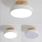 Lampa Sufitowa Skandynawska z Drewnianym Detalem i Okrągłym Kloszem ##POS:14##