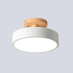 Lampa Sufitowa Skandynawska z Drewnianym Detalem i Okrągłym Kloszem