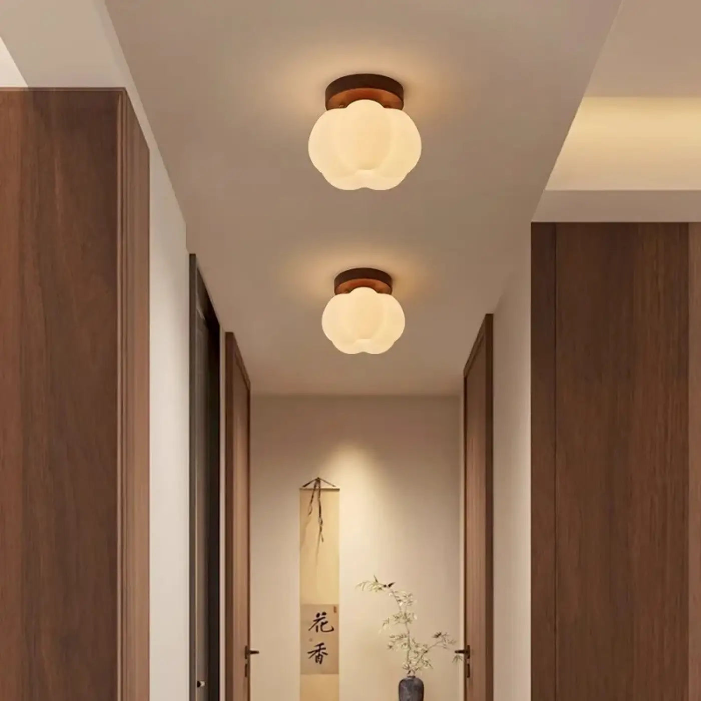 Lampa Sufitowa Skandynawska z Kloszem w Kształcie Kwiatu na Korytarz