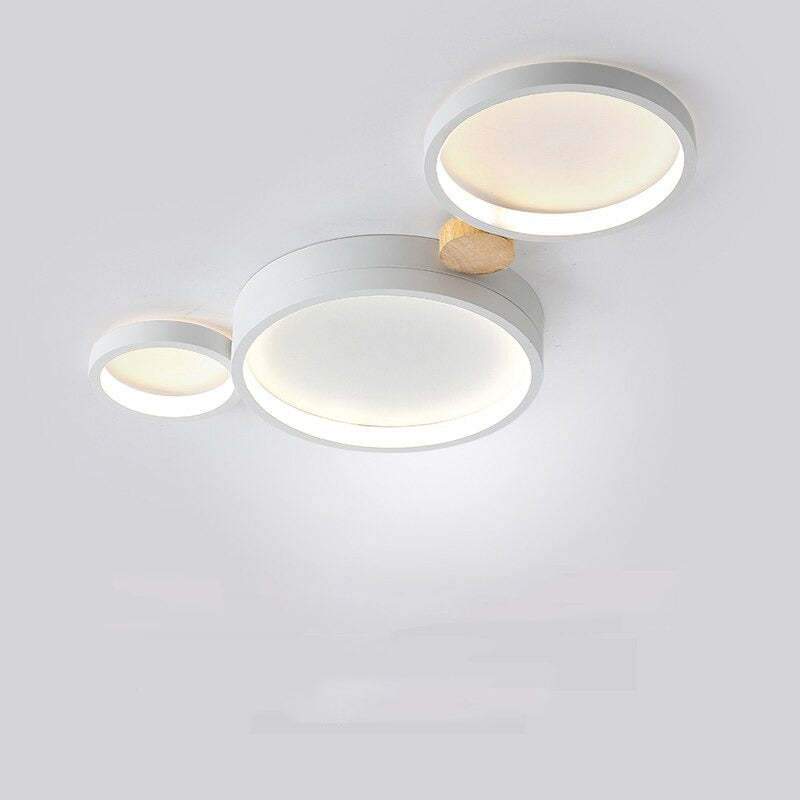 Lampa Sufitowa Skandynawska z Okrągłymi Kloszami i Drewnianymi Łącznikami