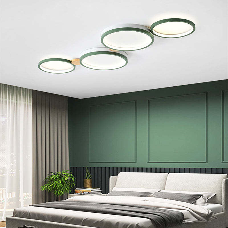 Lampa Sufitowa Skandynawska z Okrągłymi Kloszami i Drewnianymi Łącznikami