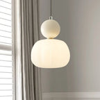 Lampa Wisząca Art Deco z Kulistym Detalem i Mlecznym Kloszem