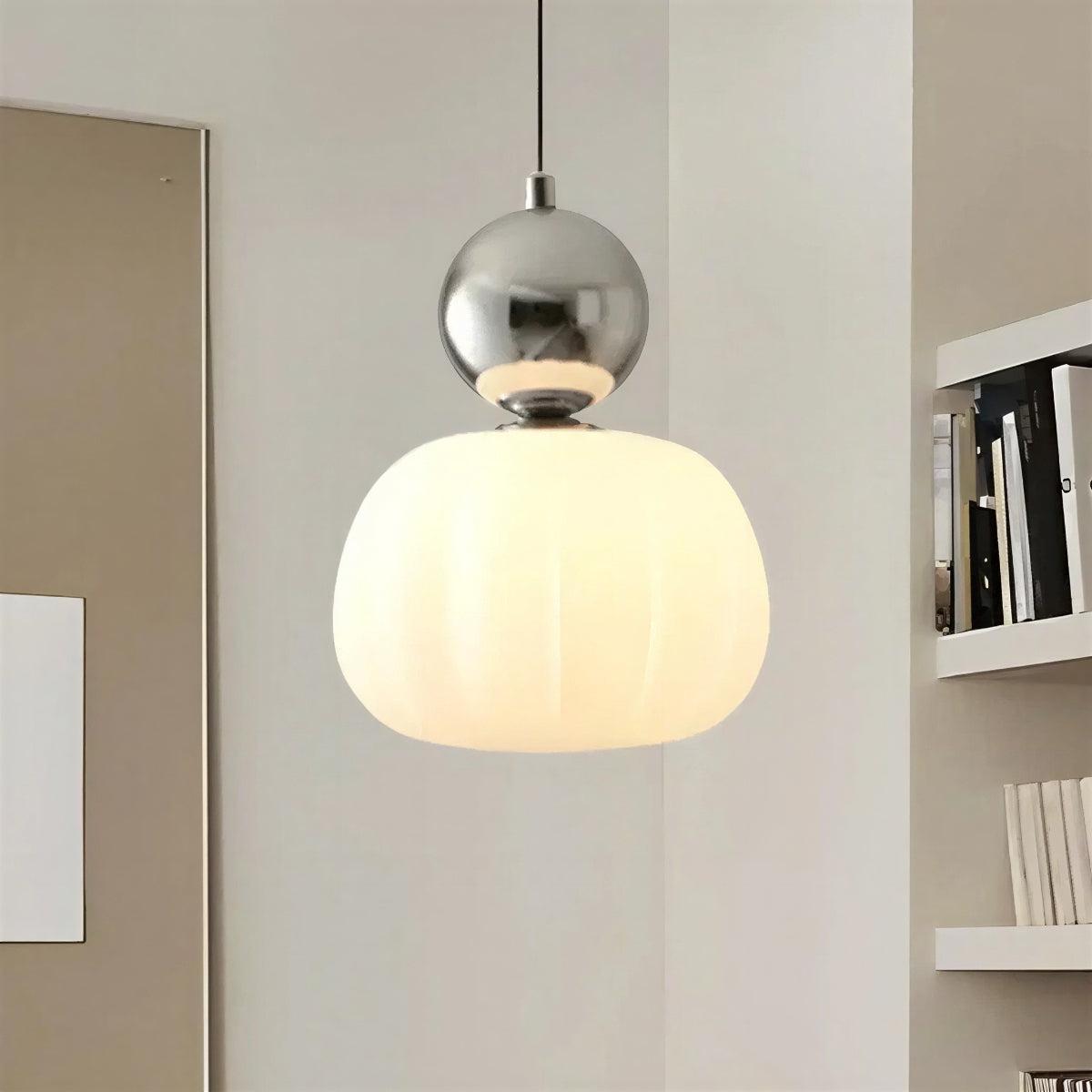 Lampa Wisząca Art Deco z Kulistym Elementem i Żeberkowanym Kloszem