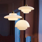 Lampa Wisząca Art Deco ze Szklanym Kloszem i Mosiężnym Wykończeniem