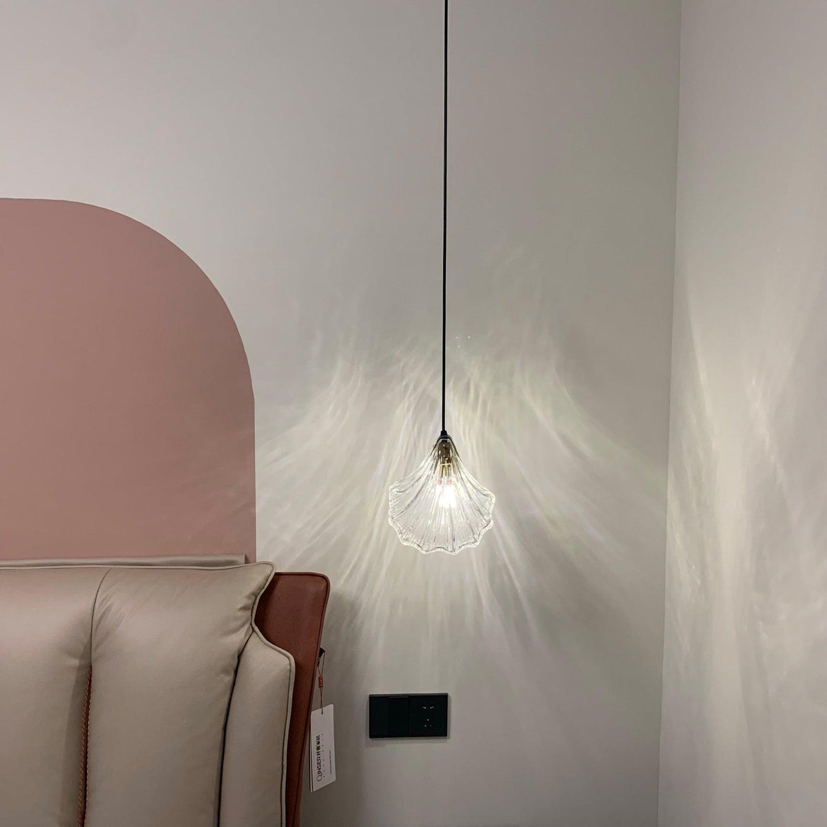 Lampa Wisząca Art Deco ze Szklanym Kloszem w Kształcie Muszli