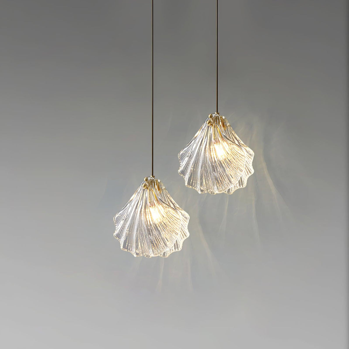 Lampa Wisząca Art Deco ze Szklanym Kloszem w Kształcie Muszli