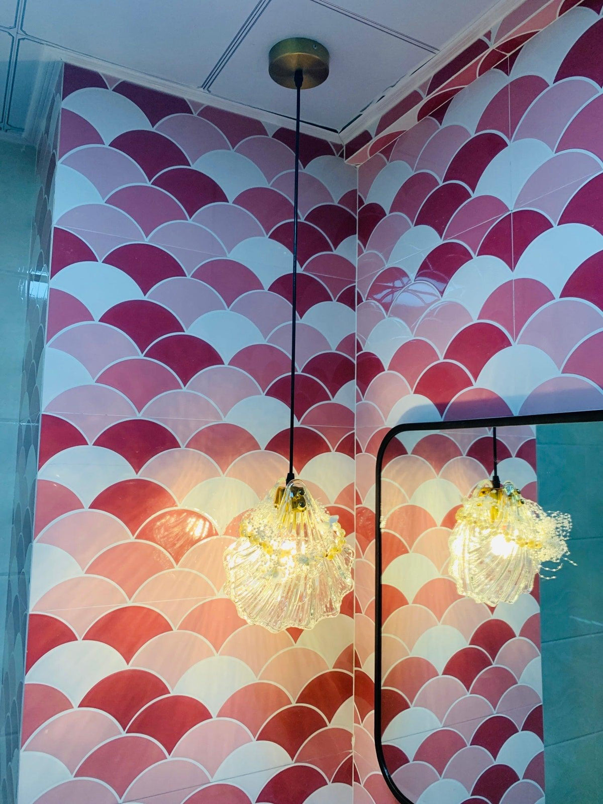 Lampa Wisząca Art Deco ze Szklanym Kloszem w Kształcie Muszli