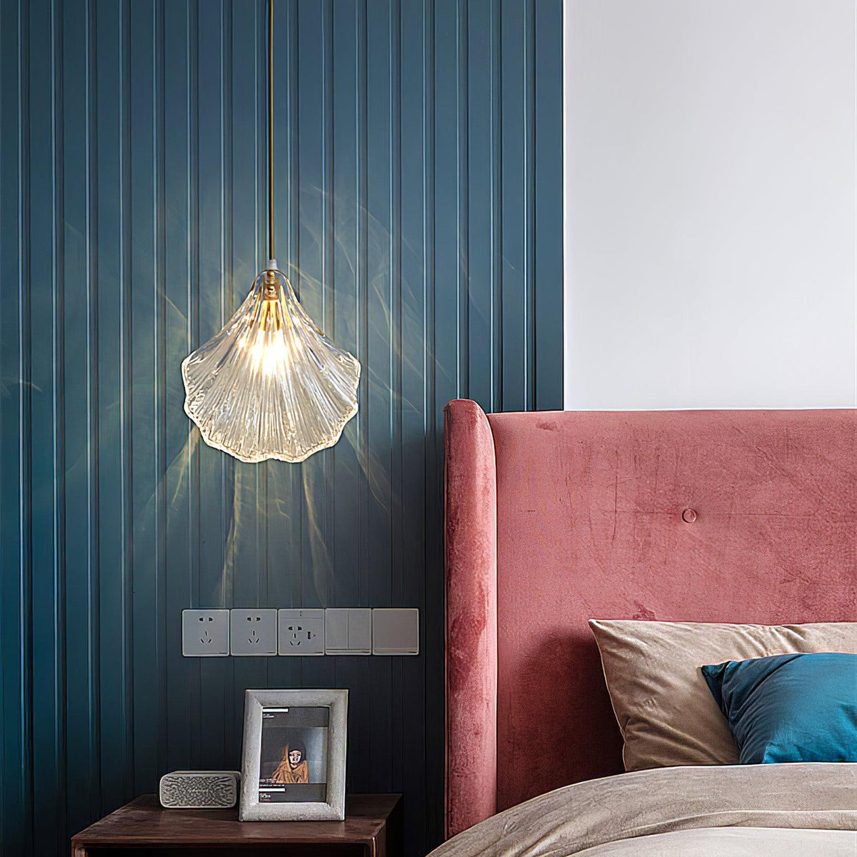 Lampa Wisząca Art Deco ze Szklanym Kloszem w Kształcie Muszli