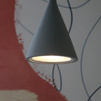 Lampa Wisząca Betonowa Industrialna ze Stożkowym Kloszem