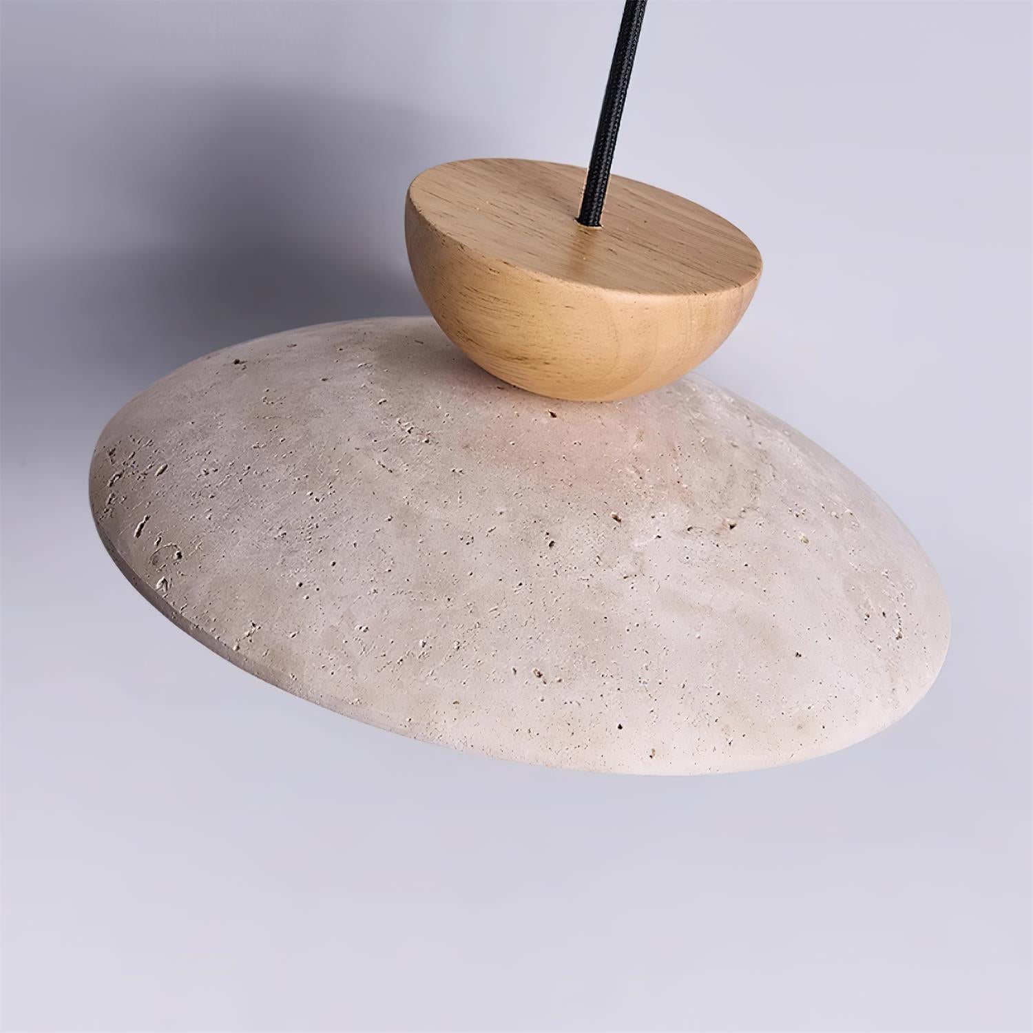 Lampa Wisząca Boho z Kloszem z Trawertynu i Drewnianym Elementem