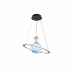 Lampa Wisząca do Pokoju Dziecięcego w Kształcie Planety z Figurką Astronauta