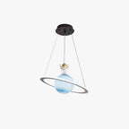 Lampa Wisząca do Pokoju Dziecięcego w Kształcie Planety z Figurką Astronauta