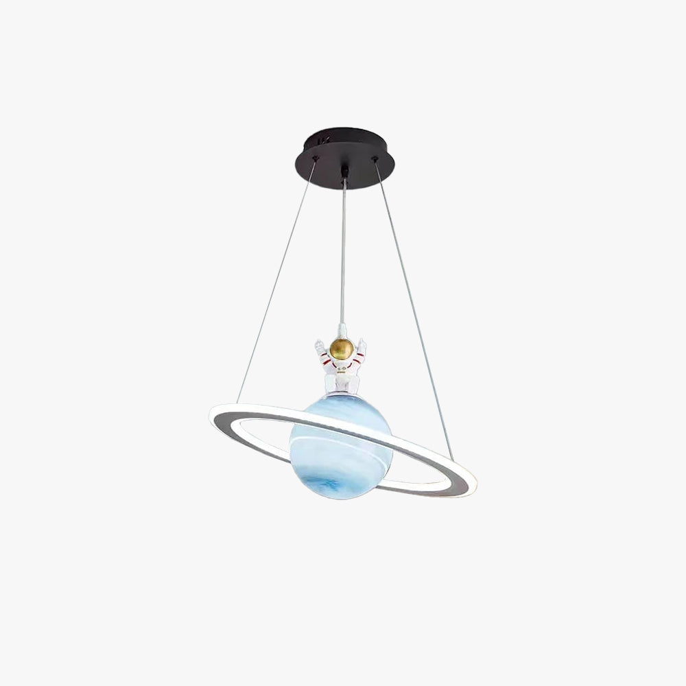 Lampa Wisząca do Pokoju Dziecięcego w Kształcie Planety z Figurką Astronauta