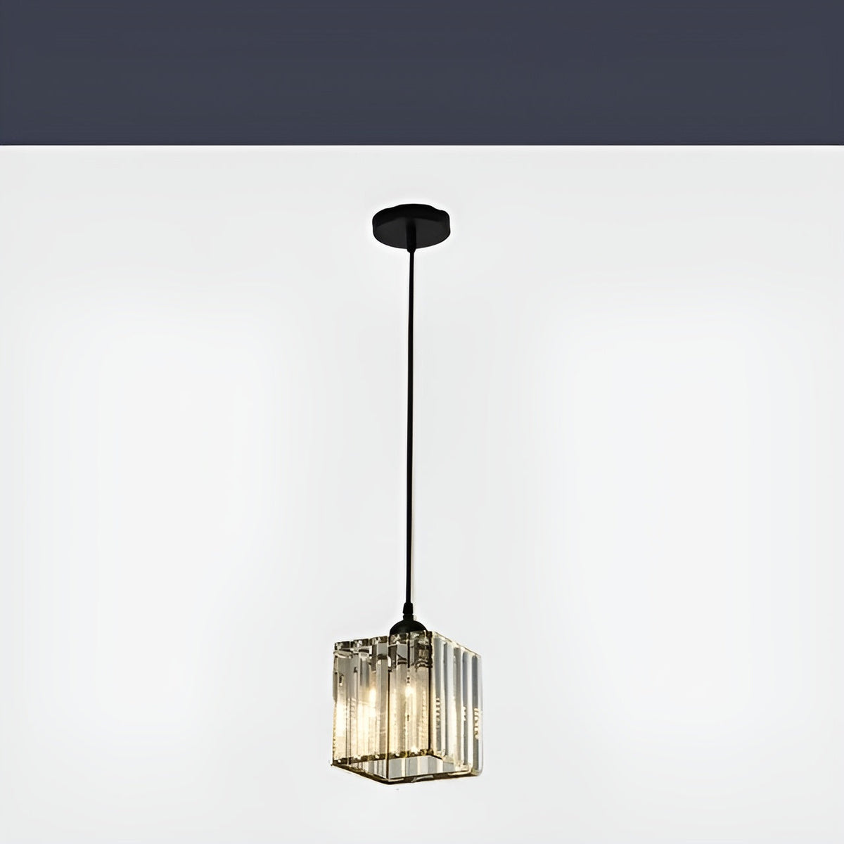 Lampa Wisząca Glamour z Kryształowym Kloszem i Regulowaną Wysokością
