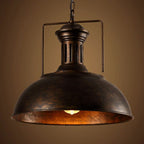 Lampa Wisząca Industrialna z Metalowym Kloszem w Kształcie Kopuły