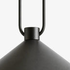 Lampa Wisząca Industrialna z Metalowym Kloszem w Kształcie Stożka