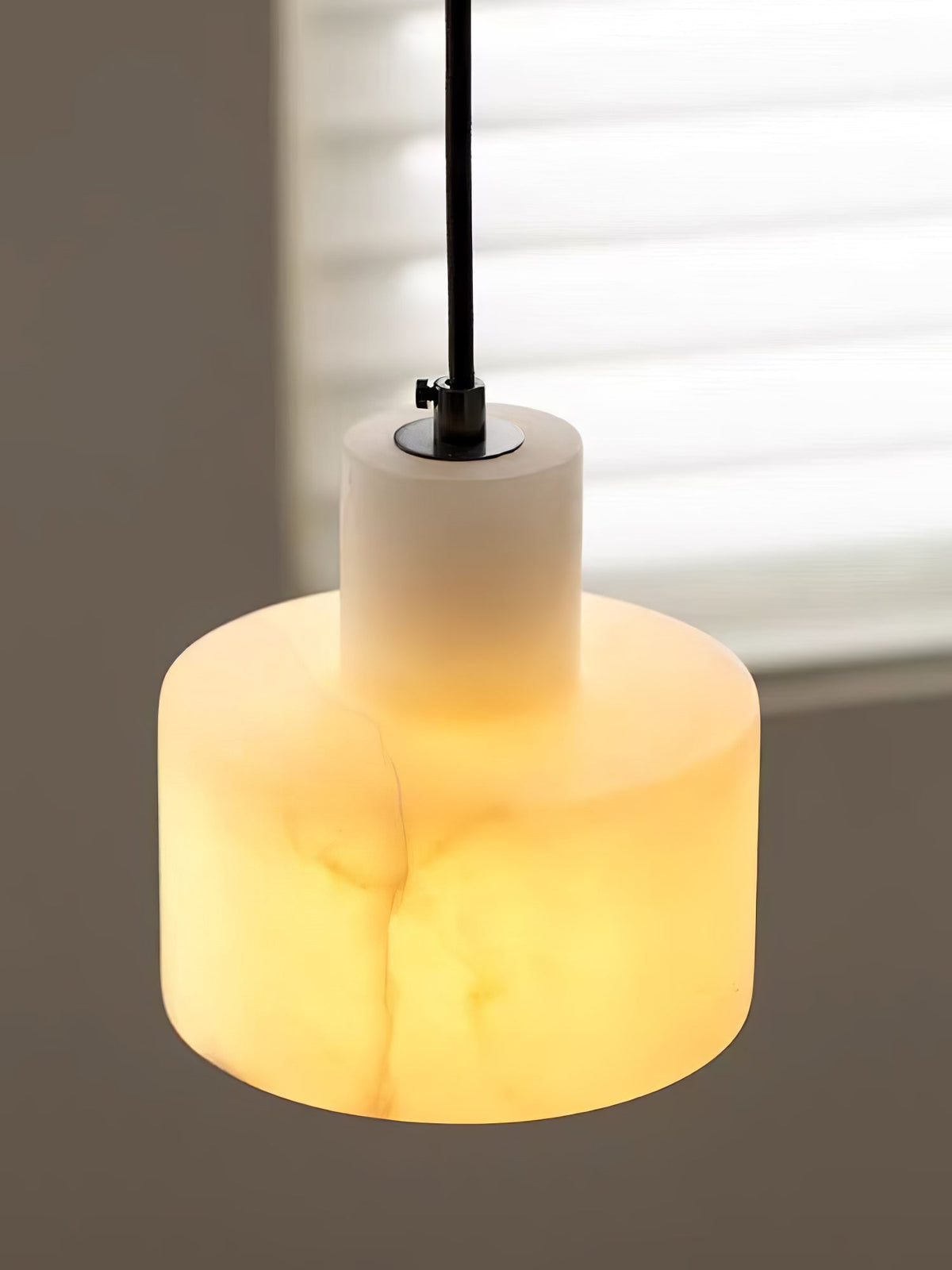Lampa Wisząca Minimalistyczna z Alabastru z Podwójnym Cylindrem