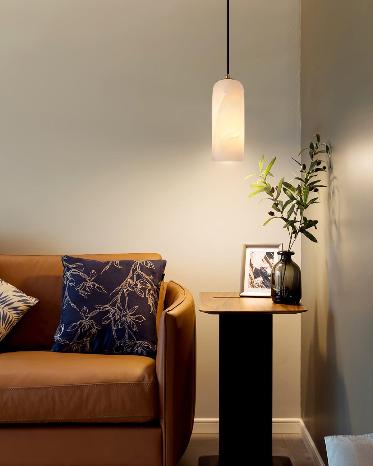 Lampa Wisząca Minimalistyczna z Kloszem Cylindrycznym z Alabastru