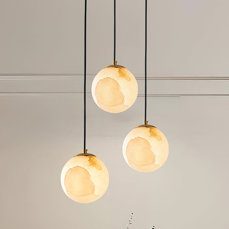 Lampa Wisząca Minimalistyczna z Kloszem w Kształcie Kuli z Alabastru