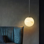 Lampa Wisząca Minimalistyczna z Kloszem w Kształcie Kuli z Alabastru