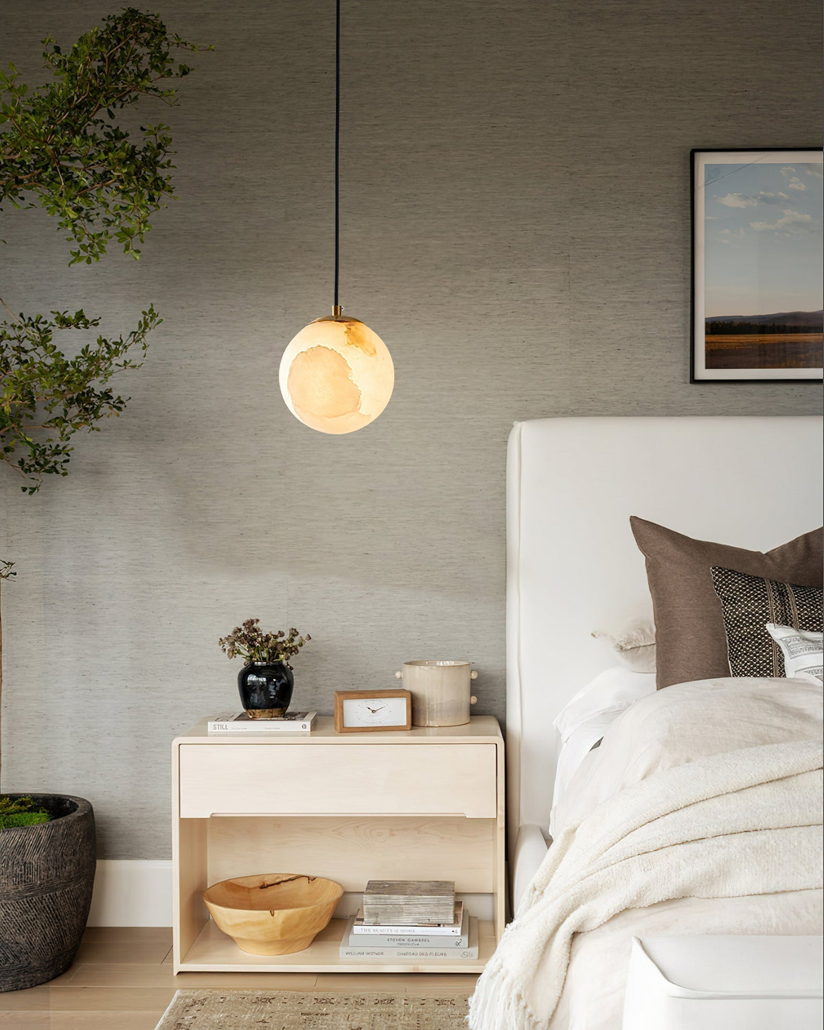 Lampa Wisząca Minimalistyczna z Kloszem w Kształcie Kuli z Alabastru