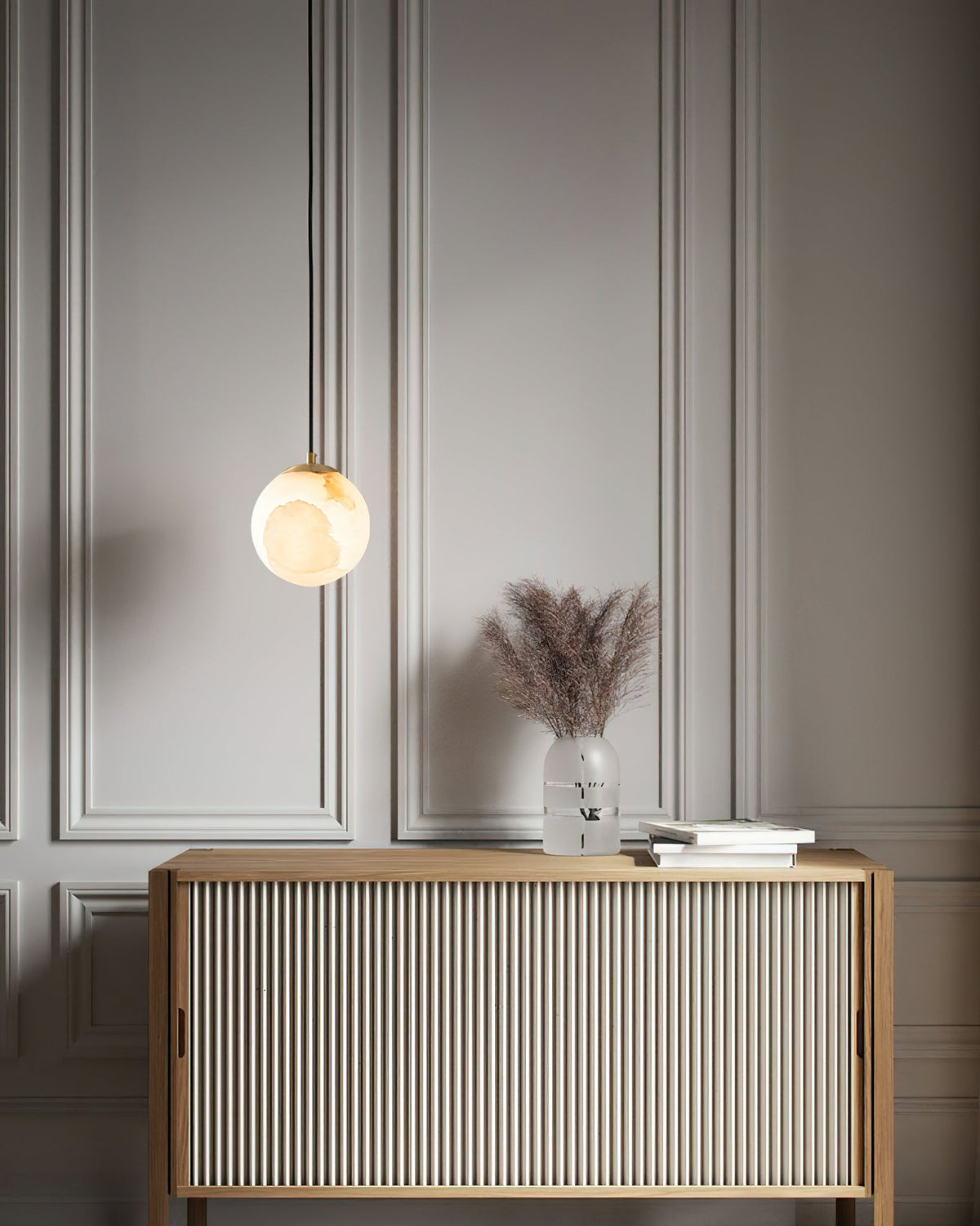 Lampa Wisząca Minimalistyczna z Kloszem w Kształcie Kuli z Alabastru