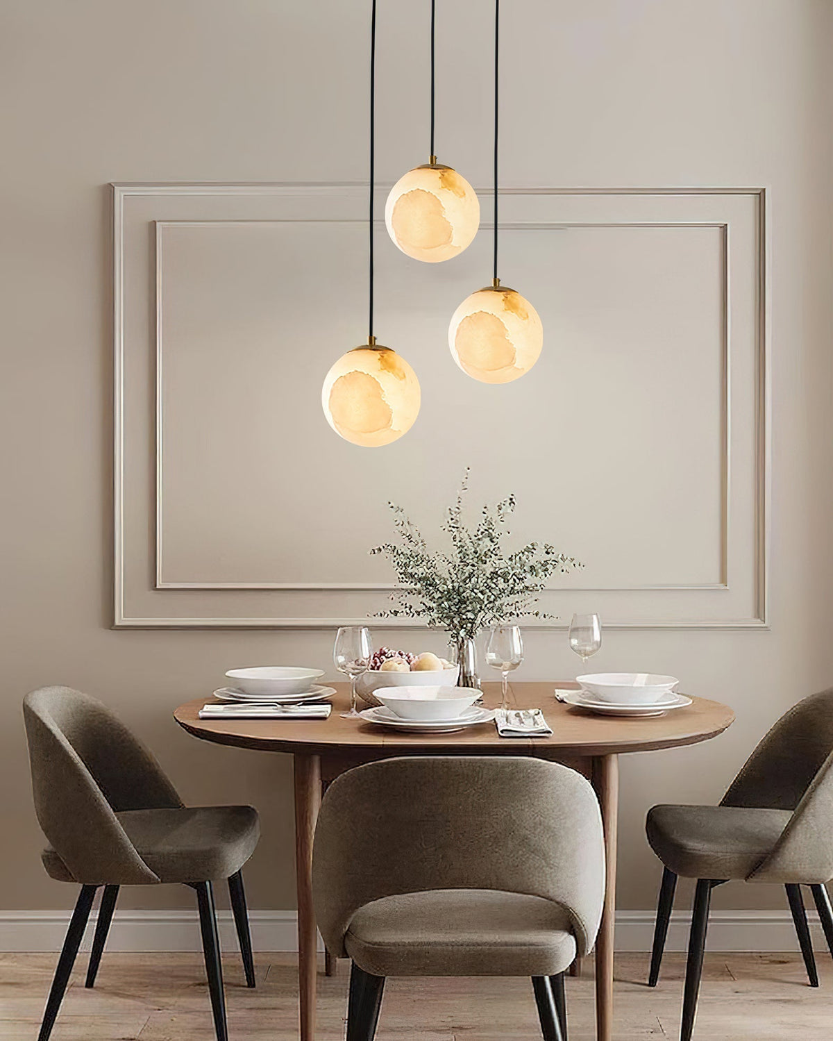 Lampa Wisząca Minimalistyczna z Kloszem w Kształcie Kuli z Alabastru