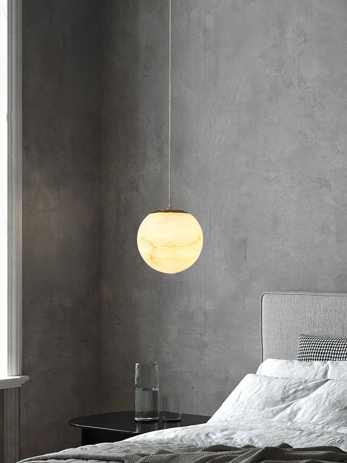 Lampa Wisząca Minimalistyczna z Kloszem w Kształcie Kuli z Alabastru ##POS:31##