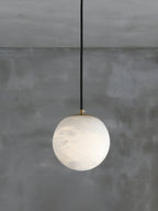 Lampa Wisząca Minimalistyczna z Kloszem w Kształcie Kuli z Alabastru ##POS:8##