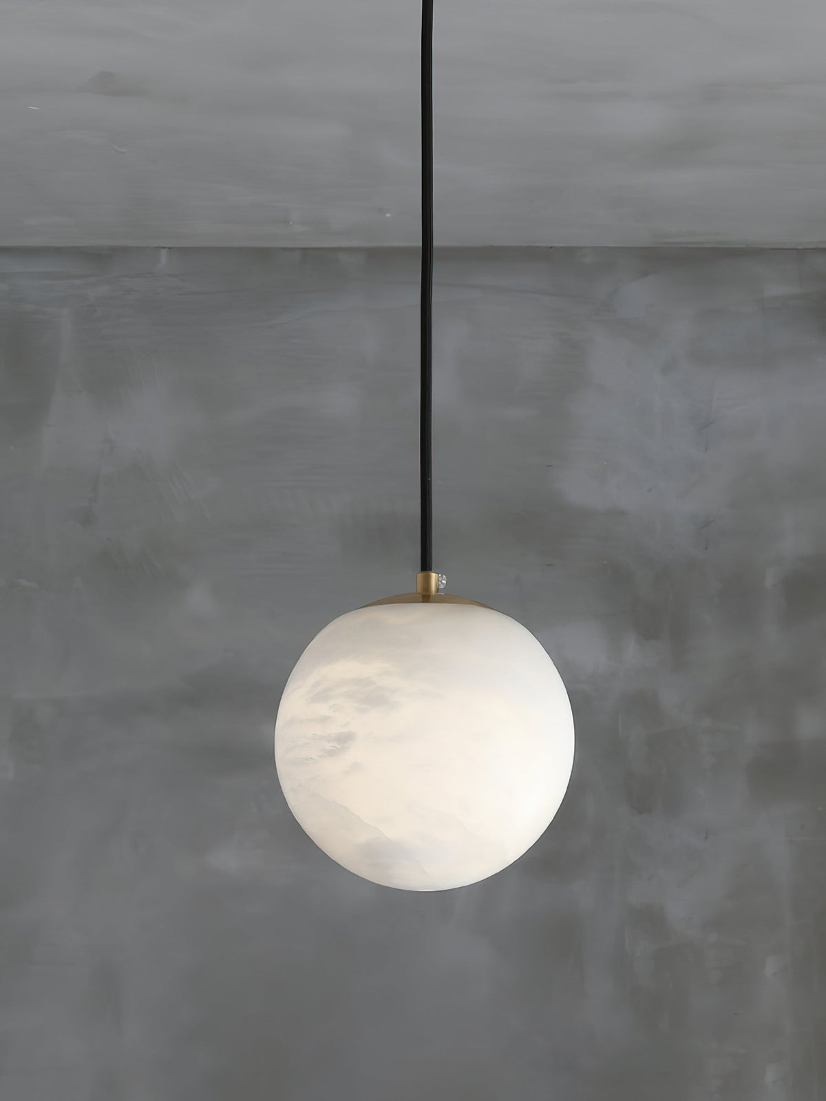 Lampa Wisząca Minimalistyczna z Kloszem w Kształcie Kuli z Alabastru ##POS:8##