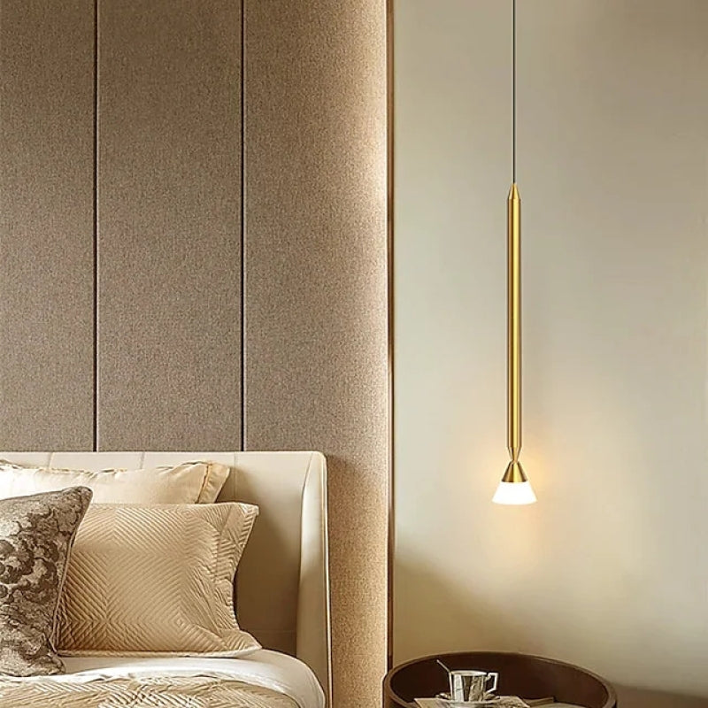 Lampa Wisząca Minimalistyczna z Mlecznym Kloszem i Regulowanym Zwisem
