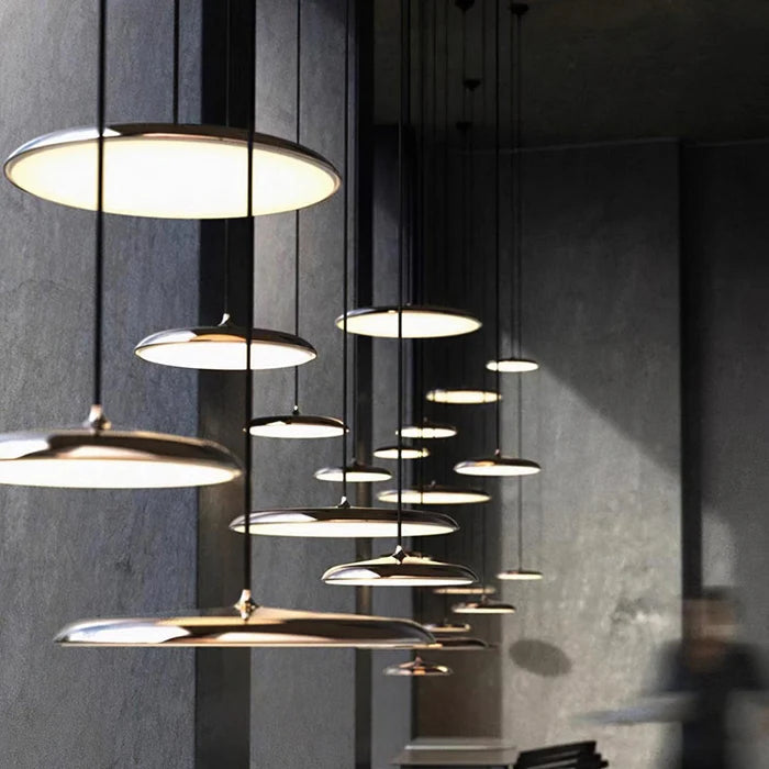 Lampa Wisząca Minimalistyczna z Okrągłym Kloszem i Wbudowanym Źródłem Światła