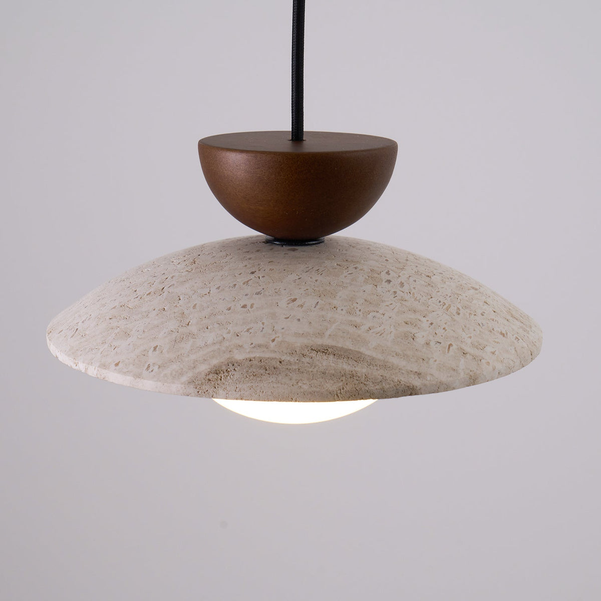 Lampa Wisząca Minimalistyczna z Trawertynem i Szklanym Kloszem