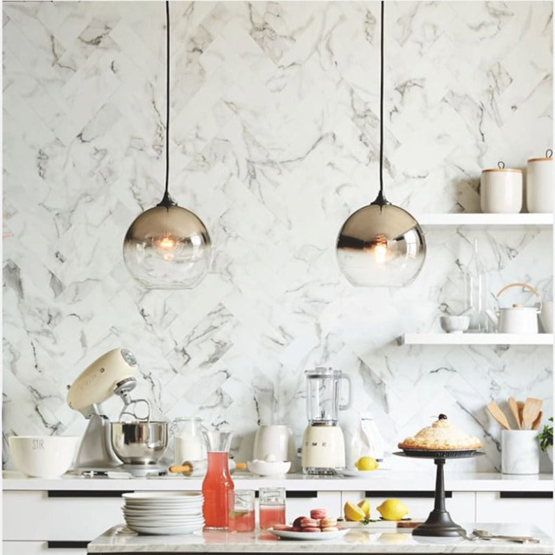 Lampa Wisząca Modern ze Szklaną Kulą i Gradientowym Kloszem