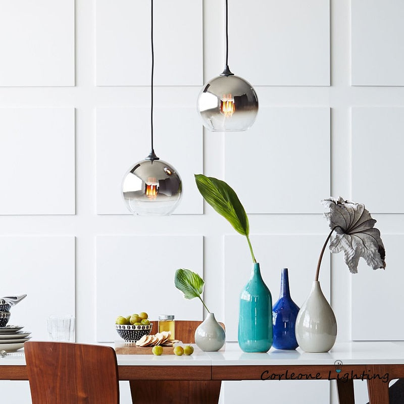 Lampa Wisząca Modern ze Szklaną Kulą i Gradientowym Kloszem