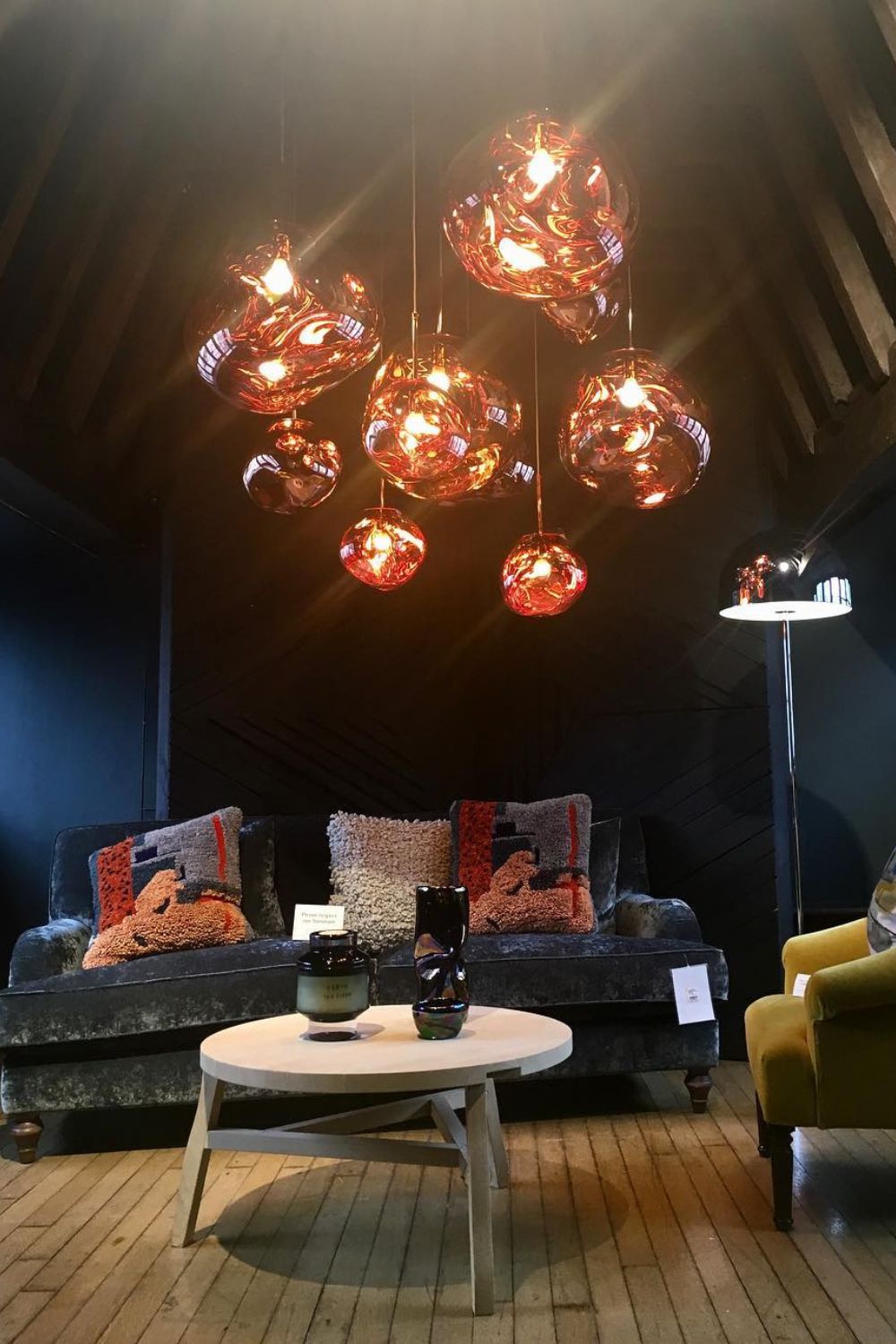 Lampa Wisząca Modern ze Szklanym Kloszem w Kształcie Lawy