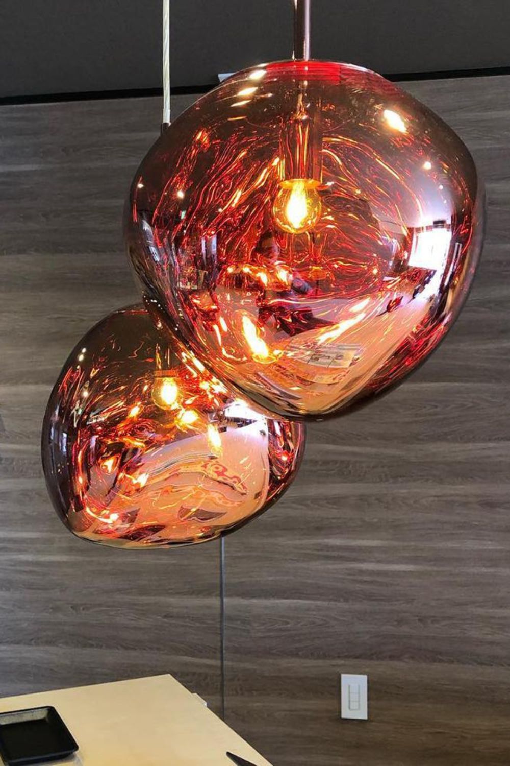 Lampa Wisząca Modern ze Szklanym Kloszem w Kształcie Lawy