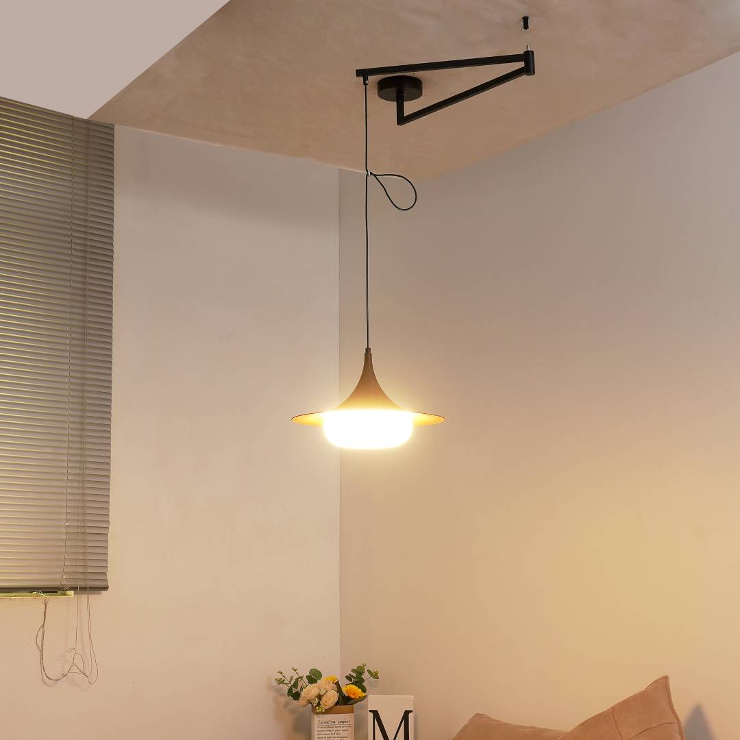 Lampa Wisząca Modernistyczna z Ruchomym Ramieniem i Kloszem ze Szkła Mlecznego
